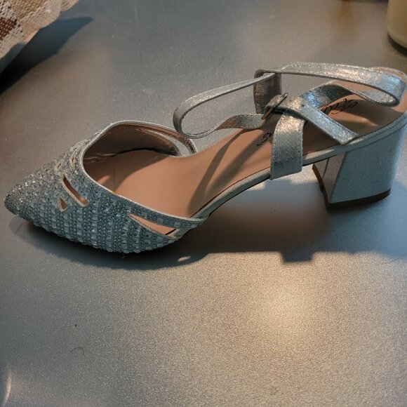 Silver Glitter Block Heels – Elegant & Comfy for Weddings or Parties - Picture 2 of 6